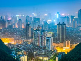 Panorama miasta Guiyang w Chinach