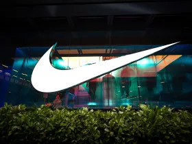 Bangkok / Tajlandia – czerwiec 2020: Nike otwiera nowy sklep zlokalizowany w centrum handlowym Siam Center