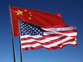 Flagi USA i Chin